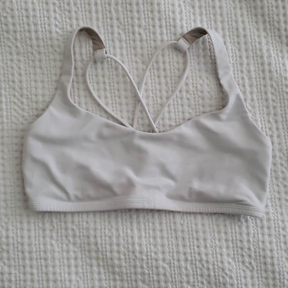 Lululemon sports bra